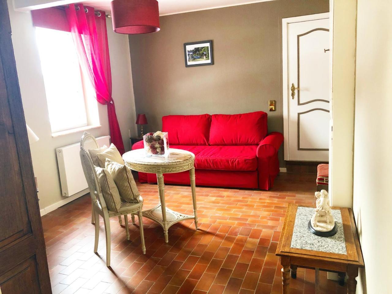 מאלמדי Hostellerie De La Chapelle מראה חיצוני תמונה