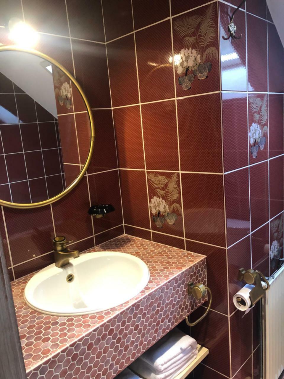 מאלמדי Hostellerie De La Chapelle מראה חיצוני תמונה